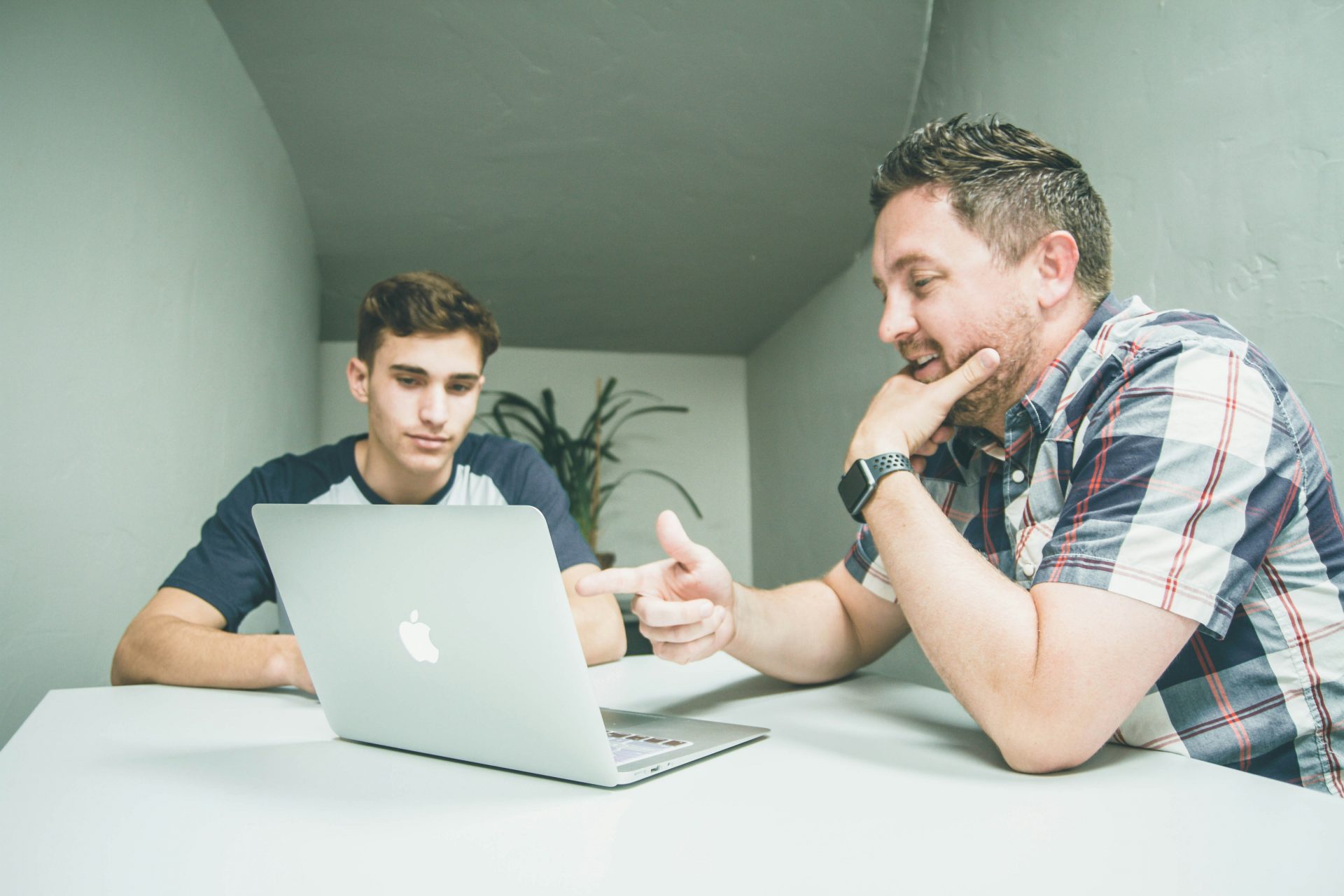 How to Train and Onboard Support Agents Faster—Without Sacrificing Quality